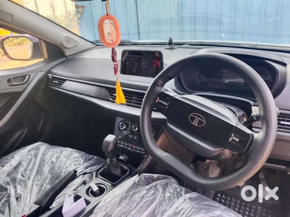Tata Nexon 2026 Cng & Hybrids 23000 Km Driven