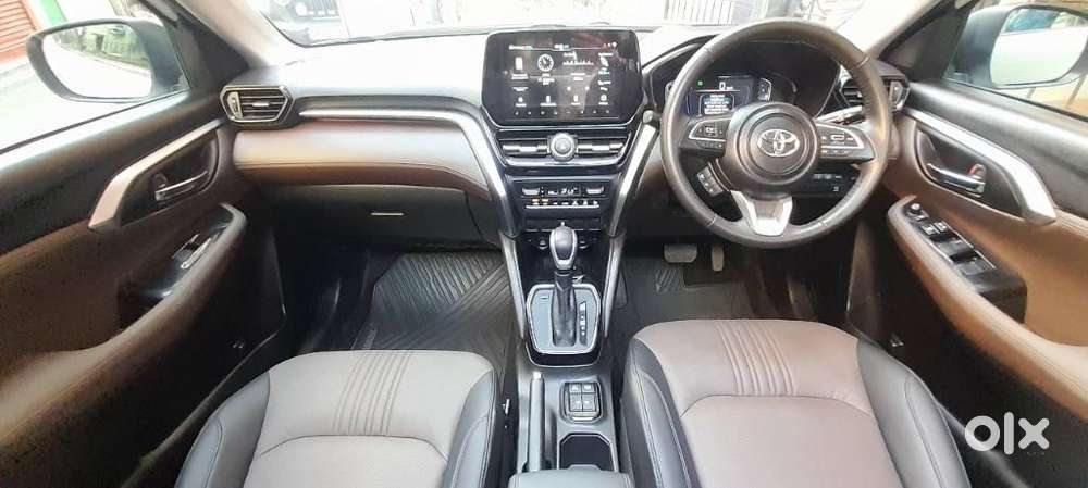 Toyota Urban Cruiser Hyryder 1.5 V Hybrid, 2025, Petrol