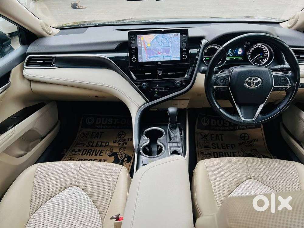 Toyota Camry Hybrid, 2022, Petrol