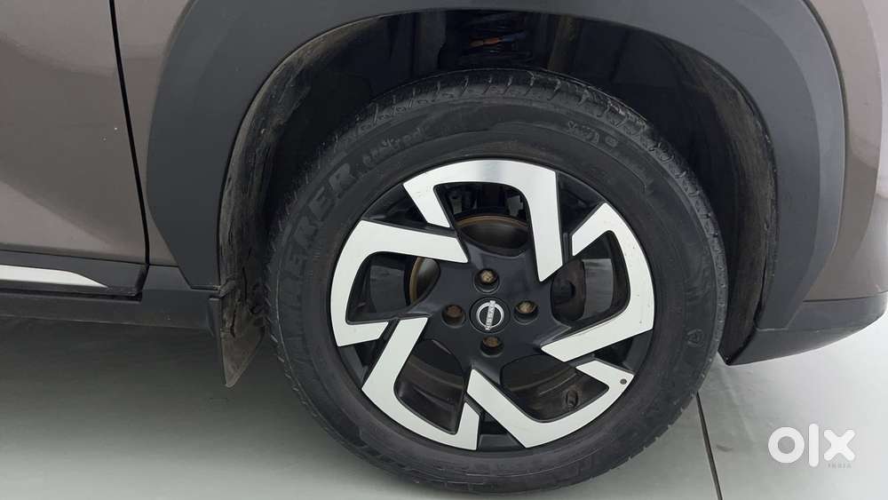 Nissan Magnite 1.0 Xv Premium Turbo Cvt, 2022, Petrol