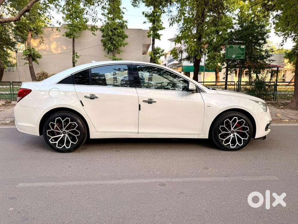 Chevrolet Cruze 2016 Ltz At 6 Speed Top End Model In Excellent Condi