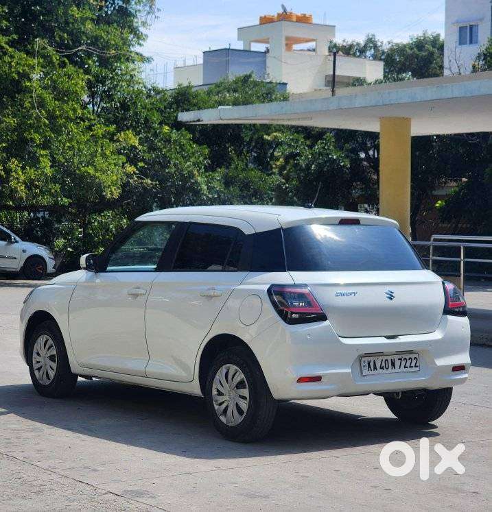 Maruti Suzuki Swift Vxi + Manual, 2024, Petrol