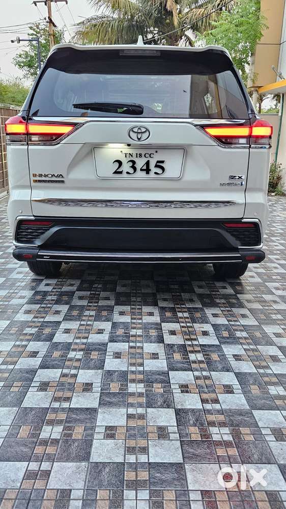 Toyota Innova Hycross 2.0 Zx (o) Hybrid 7 Str, 2025, Petrol