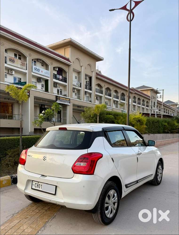 Maruti Suzuki Swift Vxi Optional, 2021, Petrol