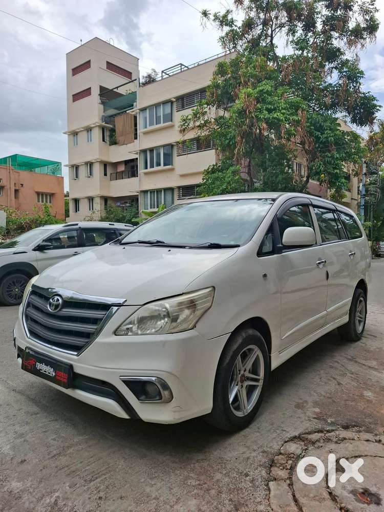 Toyota Innova 2.5 G (Diesel) 8 Seater, 2015, Diesel
