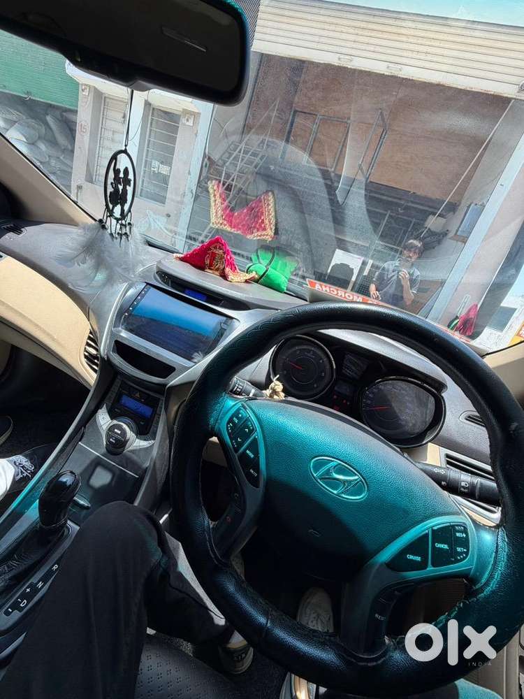 Hyundai Elantra 2012