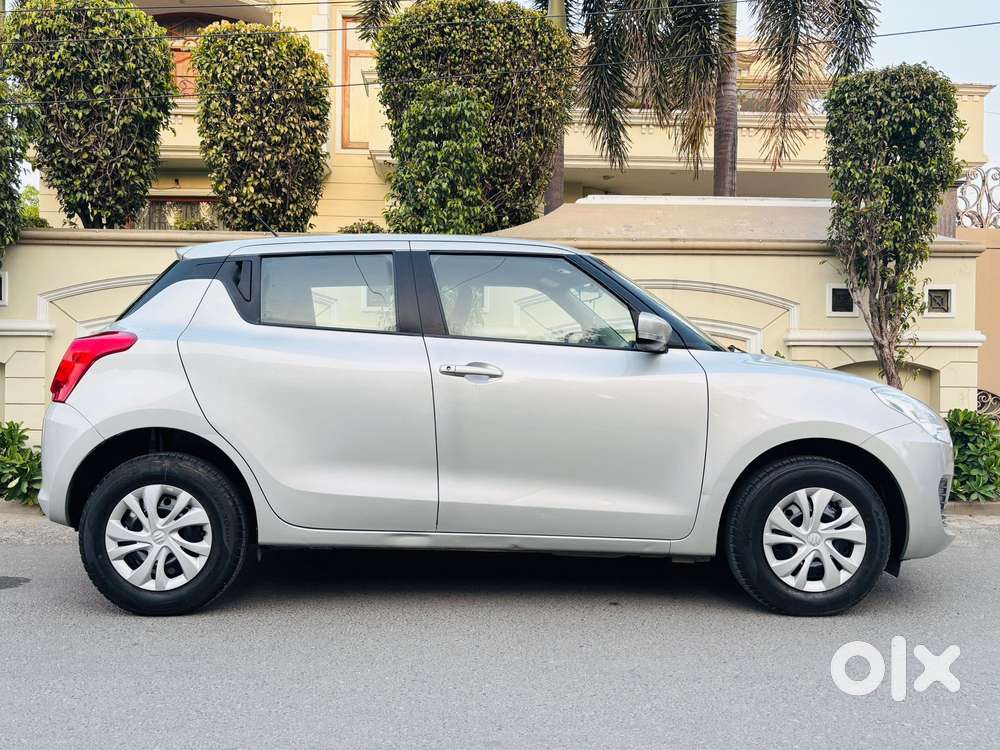 Maruti Suzuki Swift Vxi + Manual, 2023, Petrol