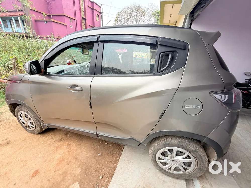 Mahindra Kuv 100 2016 Petrol 33000 Km Driven