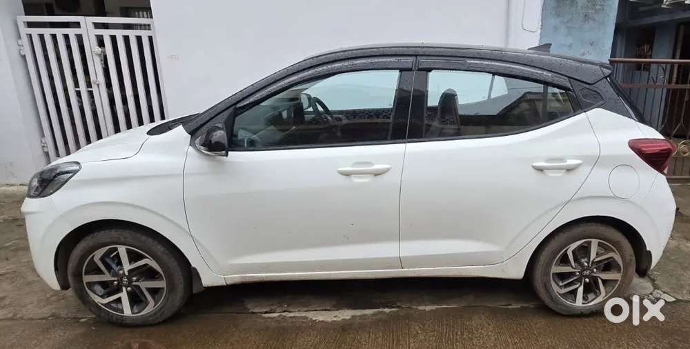Hyundai Grand I10 Nios 
Sports Variant
Colour White/black
Cg 04 Passin