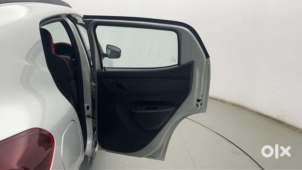 Renault Kwid 1.0 Rxt Amt, 2025, Petrol