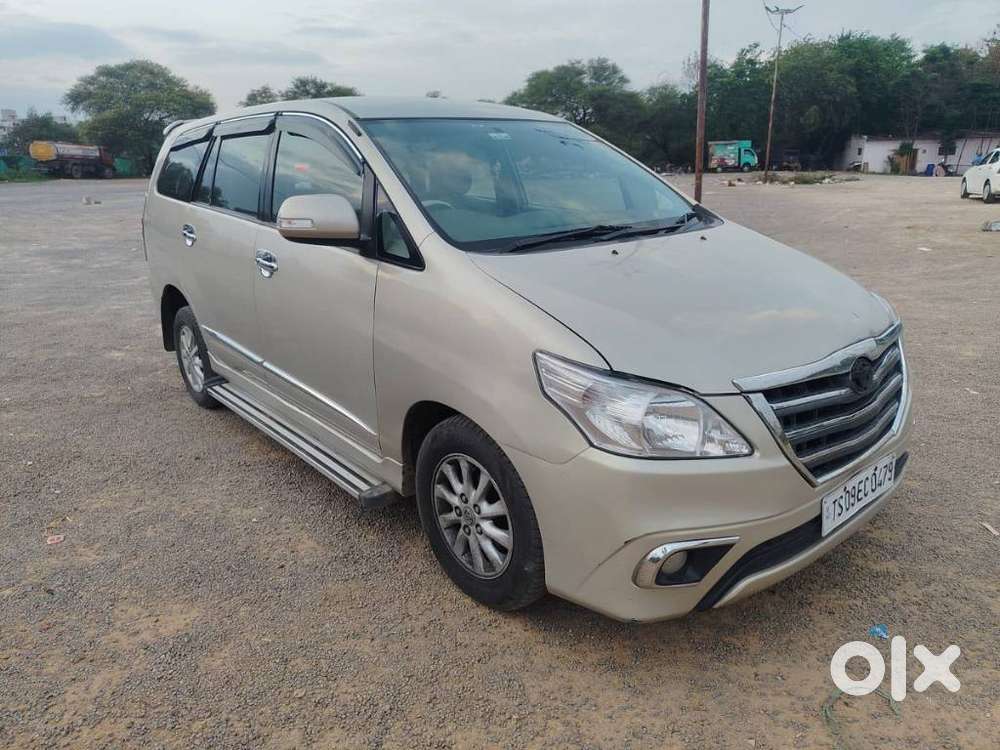 Toyota Innova 2.5 V 8 Str, 2014, Diesel