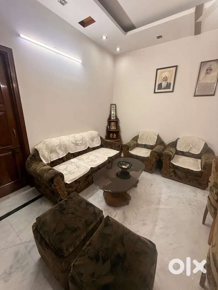 Sofa Set with Centre Table (7 seater)