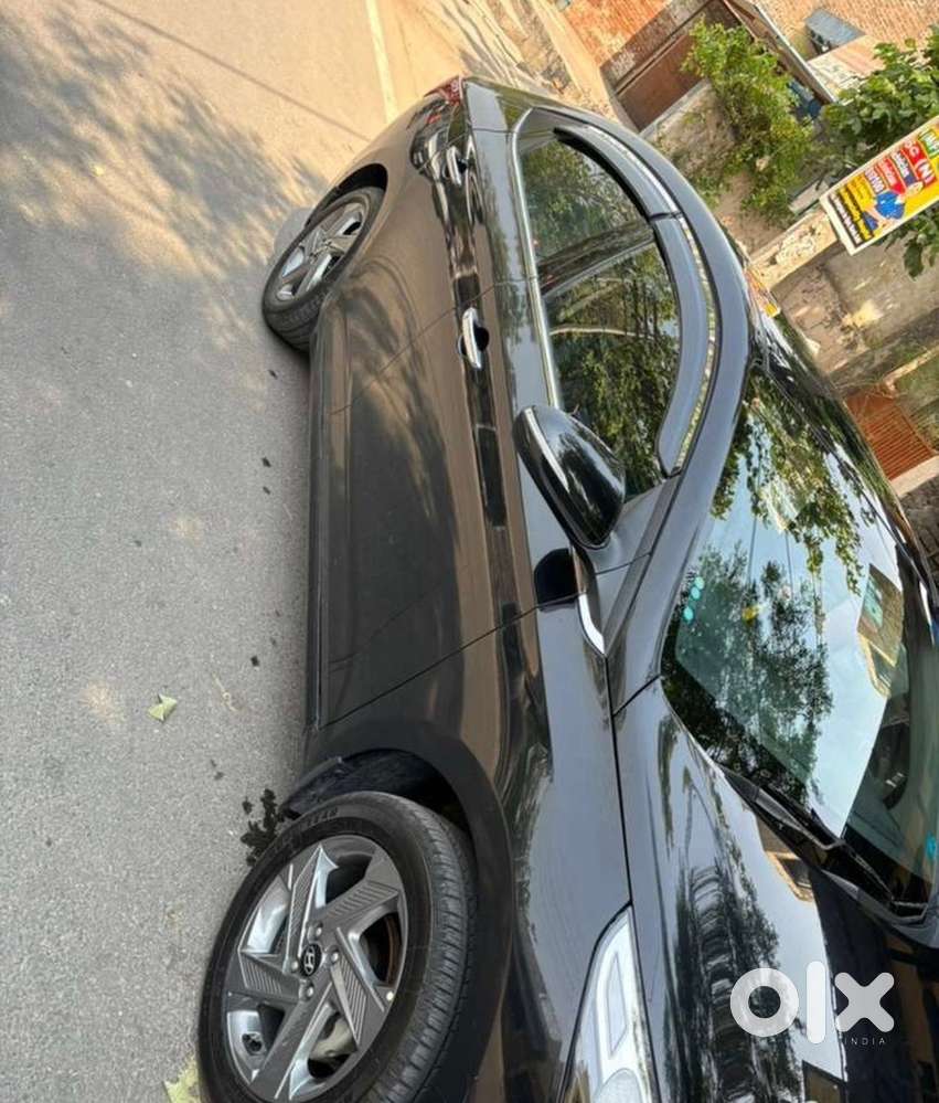 Hyundai Verna Mt 2021 Cng Black With Sunroof