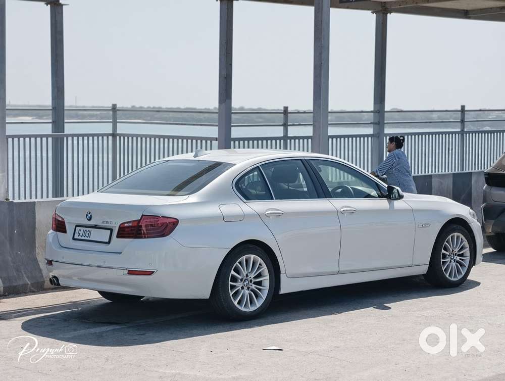 Bmw 5 Series Luxury Line