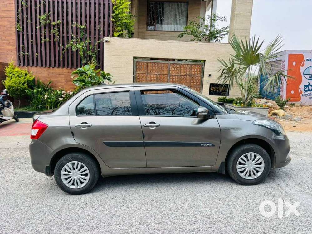 Maruti Suzuki Swift Dzire 1.2 Vxi Bsiv, 2016, Petrol