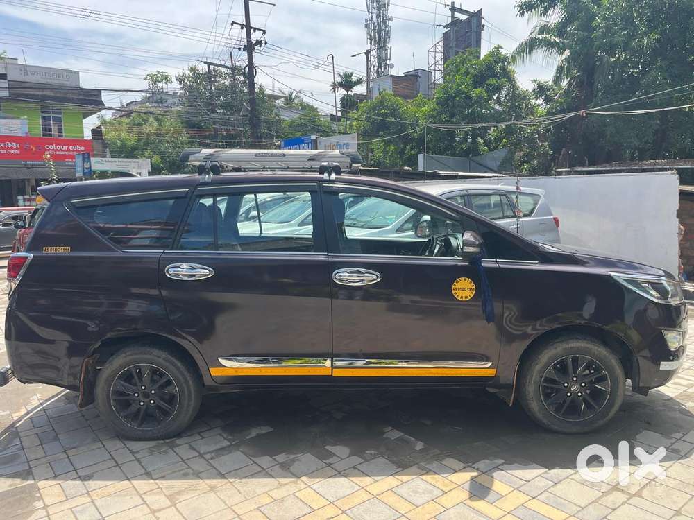 Toyota Innova Crysta 2.4 V 8 Str, 2017, Diesel