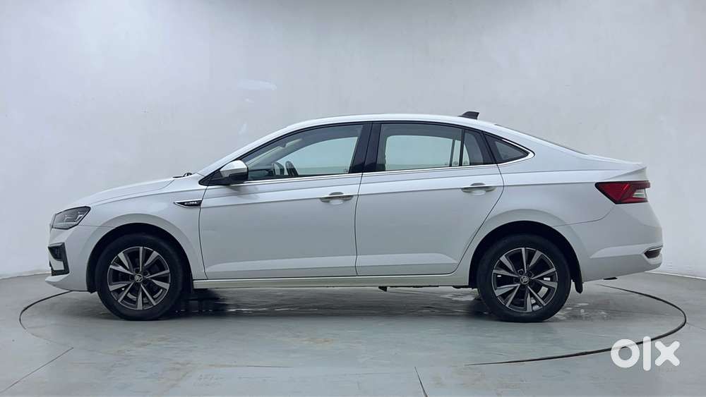 Skoda Slavia Style 1.0l Tsi At, 2022, Petrol