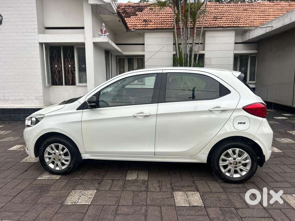 Tata Tiago 1.2 Revotron Xz (o), 2017, Petrol