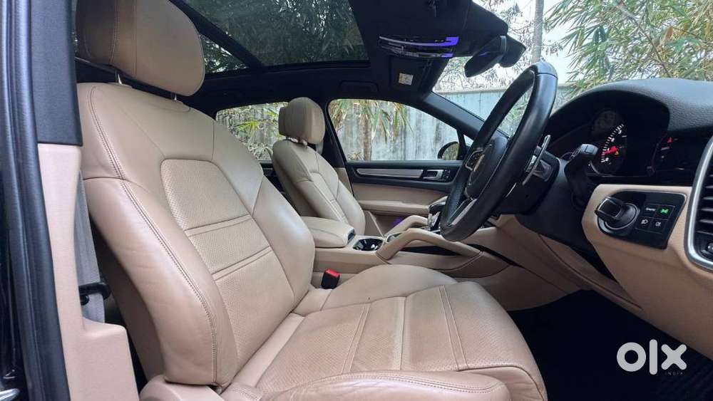Porsche Cayenne Platinum Edition, 2023, Petrol