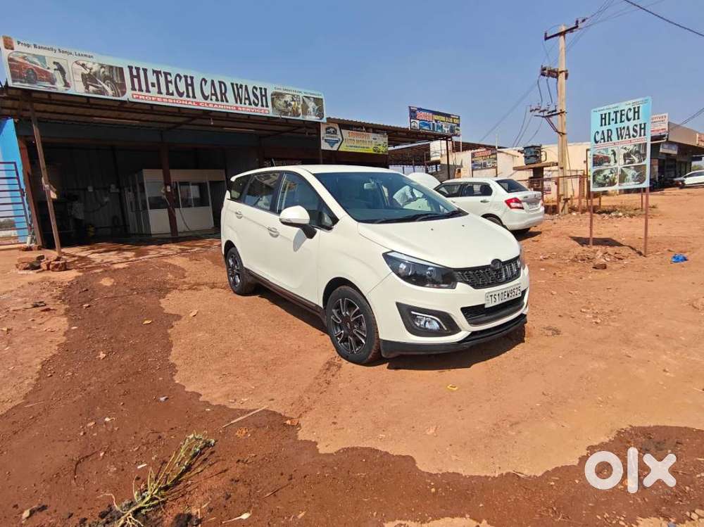 Mahindra Marazzo M8 - 8 Str