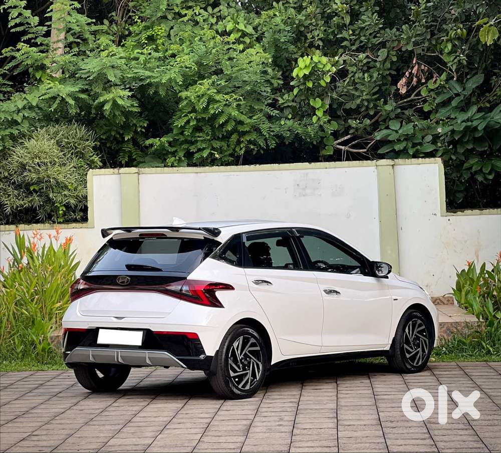 Hyundai I20 Asta (o) 1.2 Ivt, 2024, Petrol