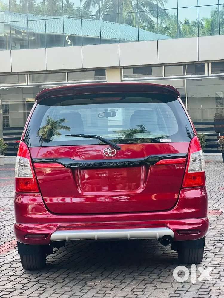 Toyota Innova 2010 Diesel Well Maintained