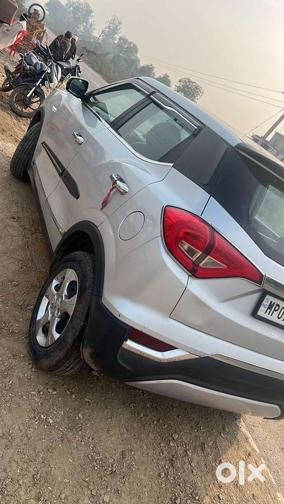 Mahindra Xuv300 2023 Diesel Well Maintained