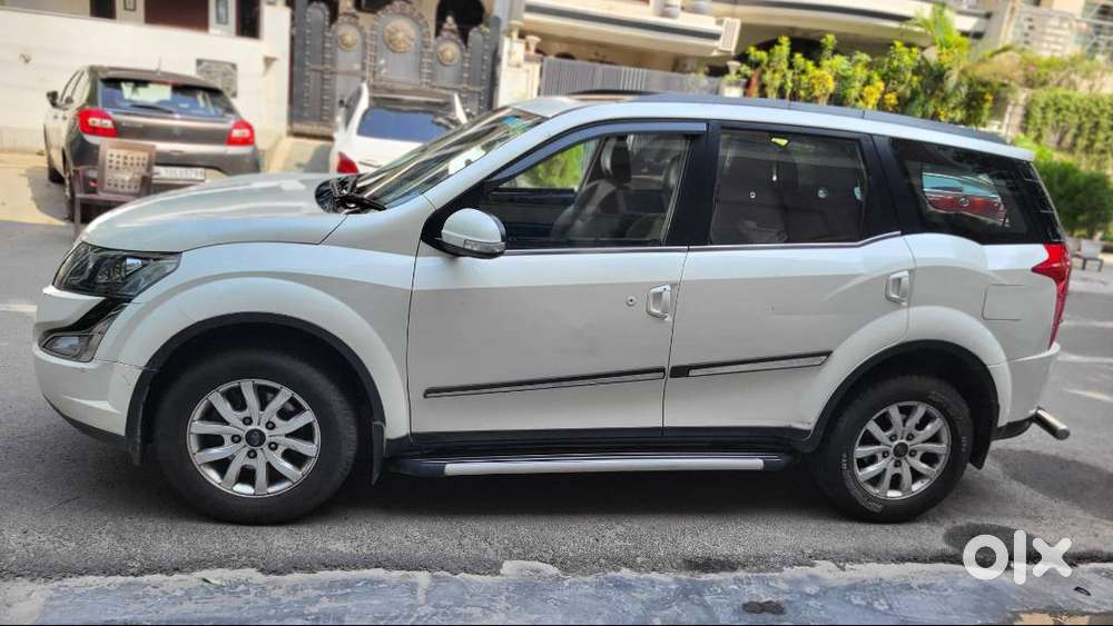 Mahindra Xuv500 W10 2016  Top Model  Sunroof  Excellent Condition