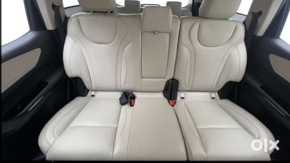 Mahindra Xuv700 2.0 Ax 7 Petrol At Str, 2023, Petrol