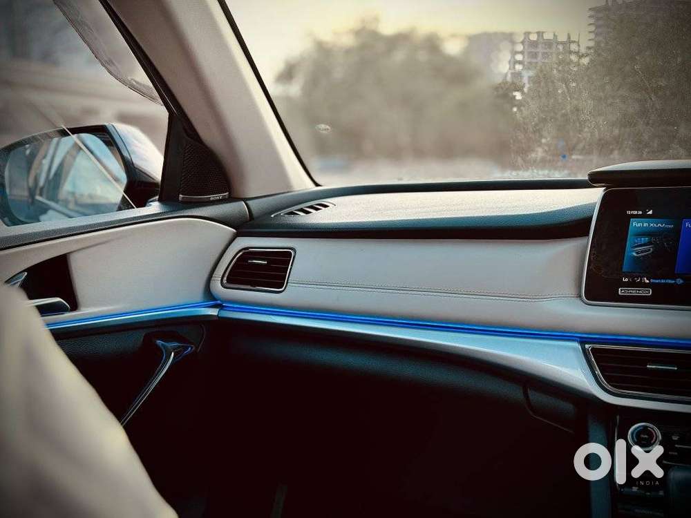 Mahindra Xuv700 2.2 Ax 7 Diesel At Luxury Pack Str, 2024, Diesel