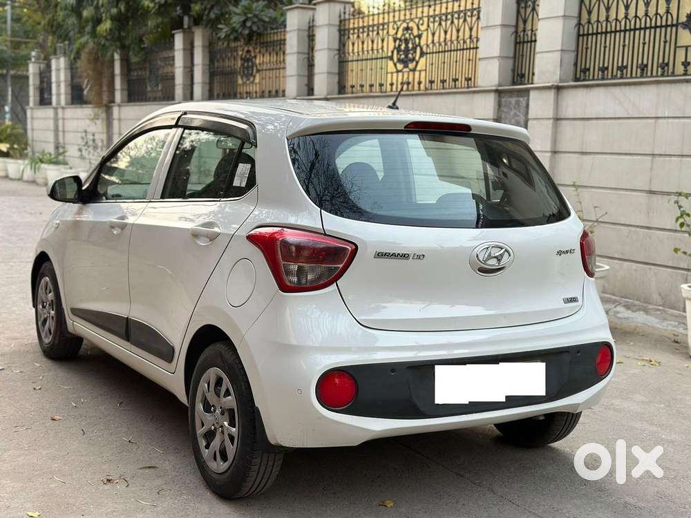 Hyundai Grand I10 1.2 Crdi Sportz Dual Tone, 2017, Diesel