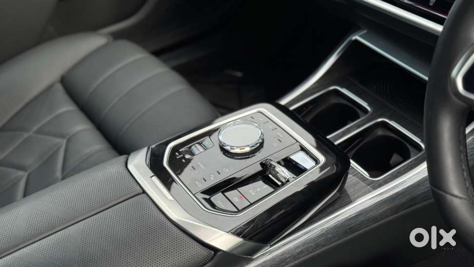 Bmw I7 Xdrive60, 2024, Electric