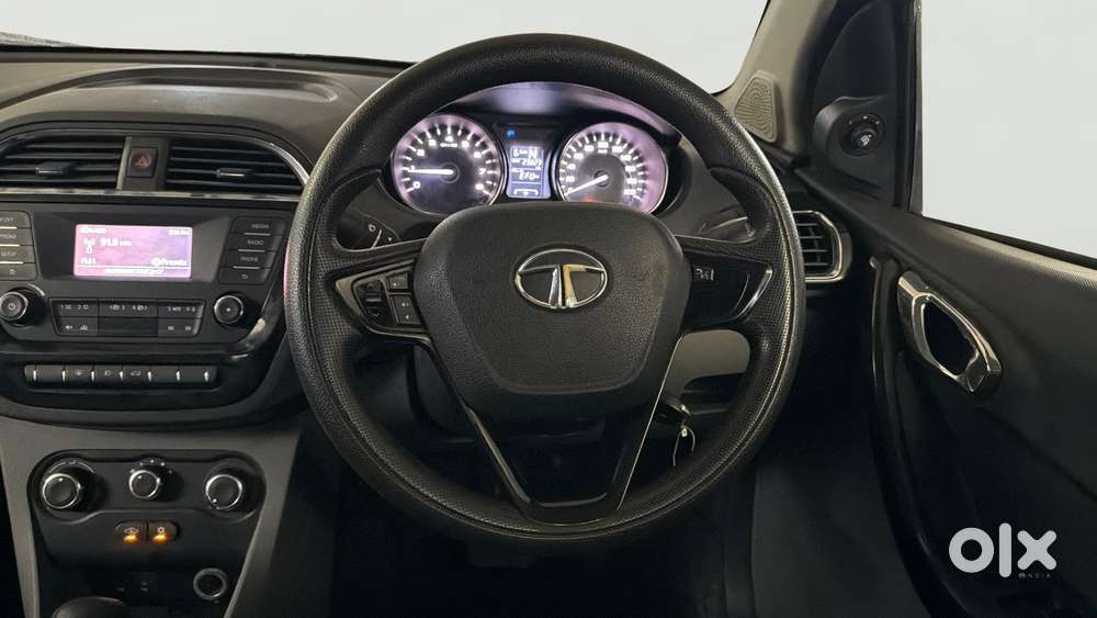 Tata Tigor Xza, 2018, Petrol