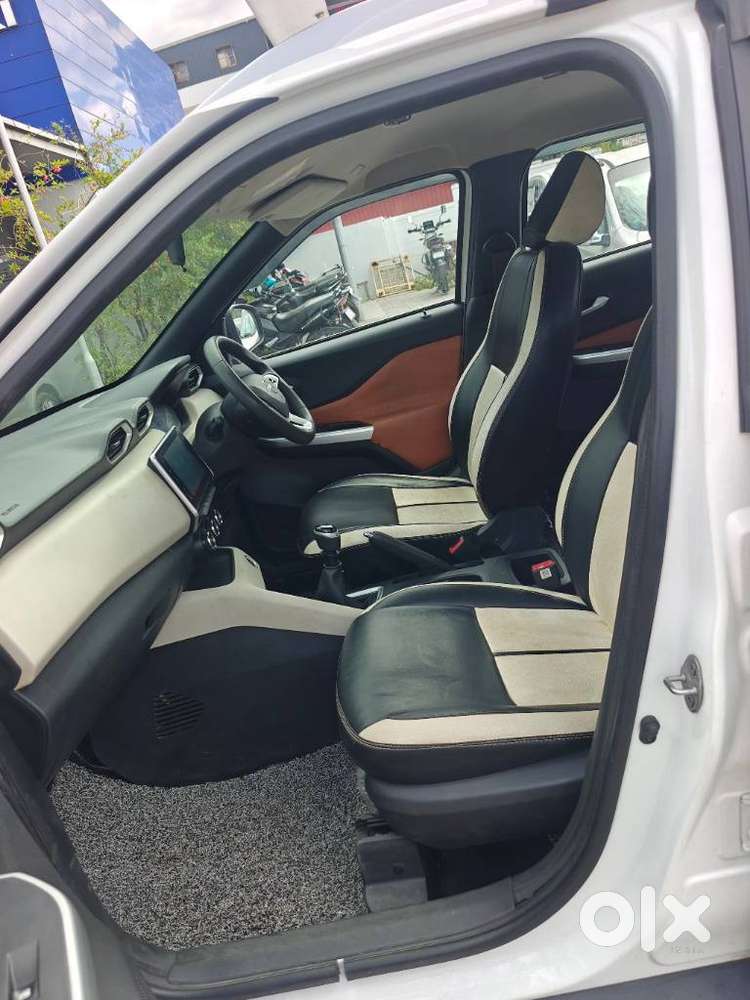 Nissan Magnite 1.0 Xv, 2023, Petrol