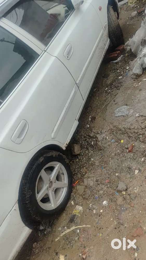 Hyundai Accent Petrol 2011