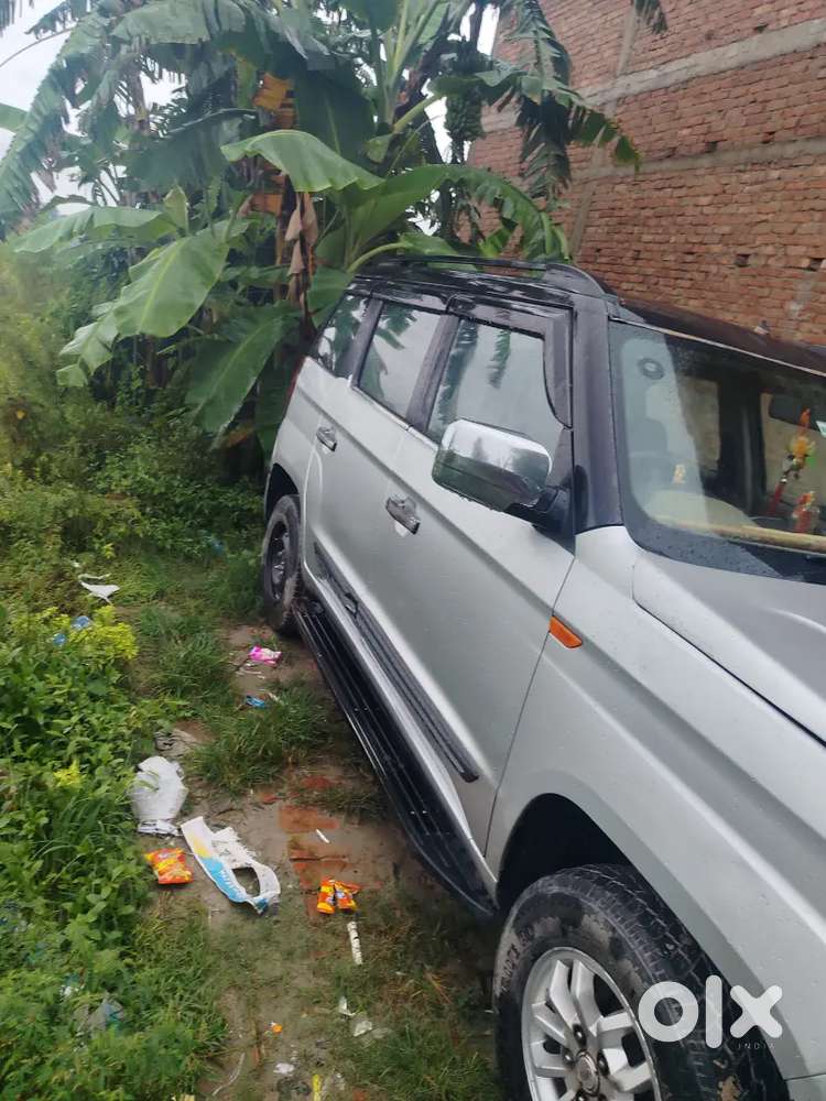 Mahindra Tuv 300 2017 Diesel 100000 Km Driven