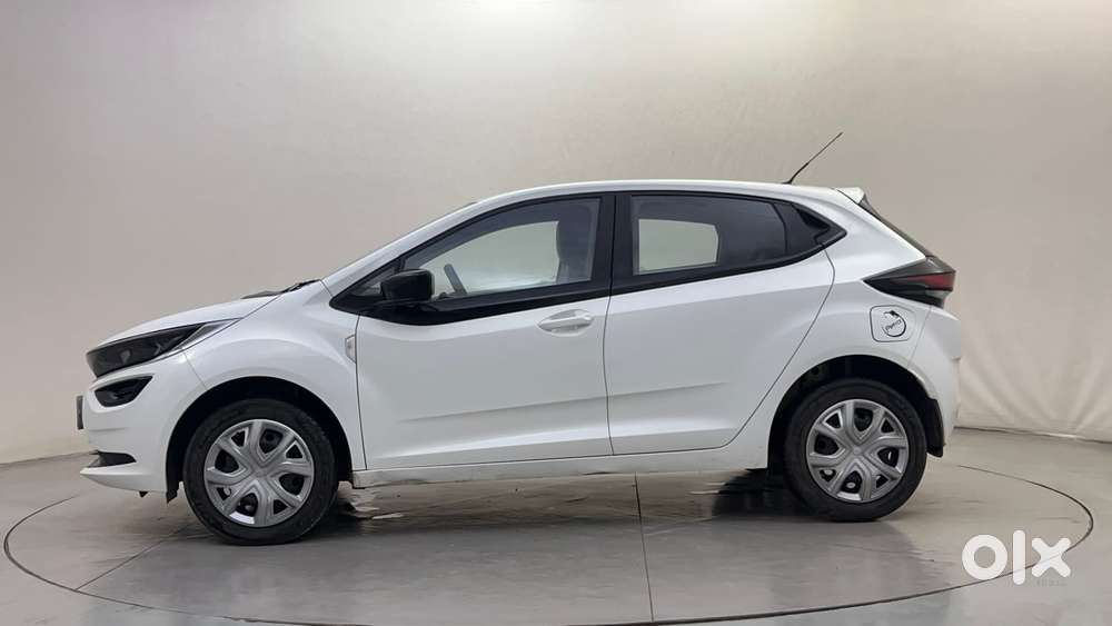 Tata Altroz 1.2 Xma Plus, 2025, Petrol