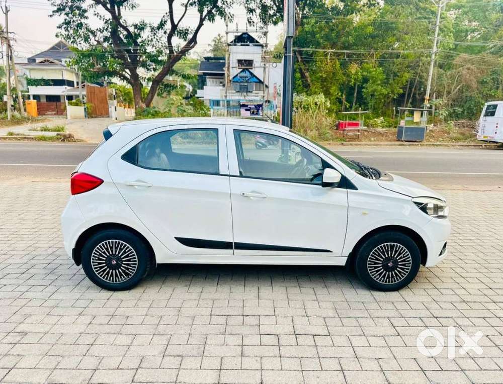 Tata Tiago 1.2 Revotron Xt, 2016, Petrol