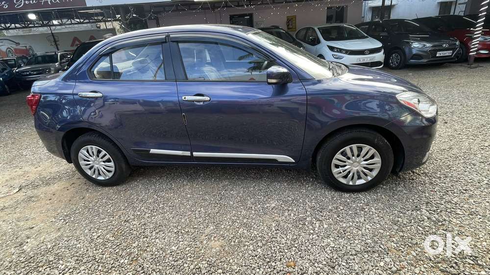 Maruti Suzuki Swift Dzire 1.2 Vxi Bsiv, 2022, Petrol