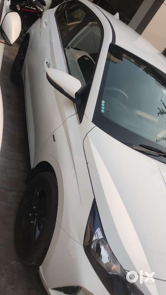 Hyundai I20 Sportz 1.2 Ivt Dual Tone, 2023, Petrol