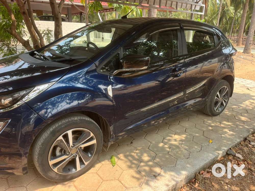 Tata Altroz Xz+ 1.2 Rtn Dct Bs6