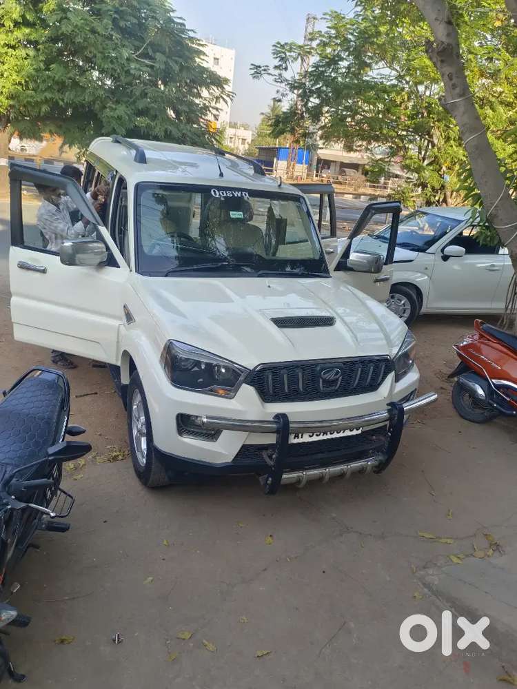 Mahindra Scorpio 2017 Diesel 195000 Km Driven