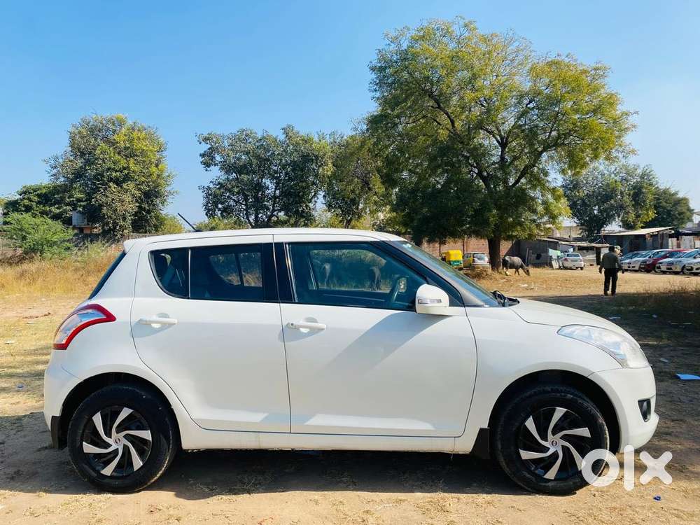 Maruti Suzuki Swift 2011-2014 Vxi, 2013, Petrol