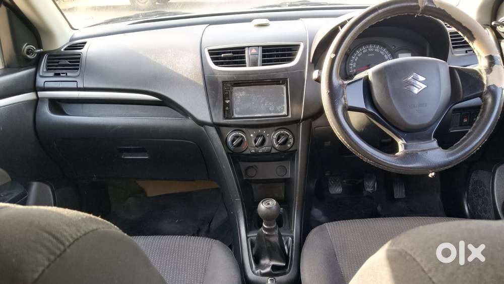 Maruti Suzuki Swift Lxi Optional-o, 2017, Petrol