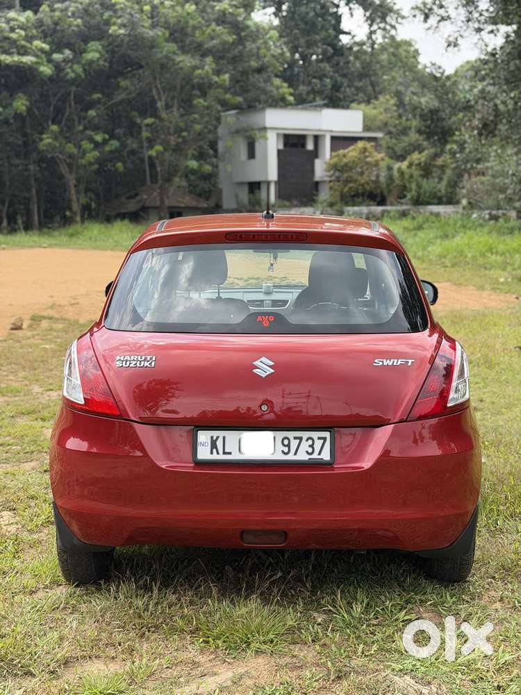Maruti Suzuki Swift Vxi With Abs, 2011, Petrol