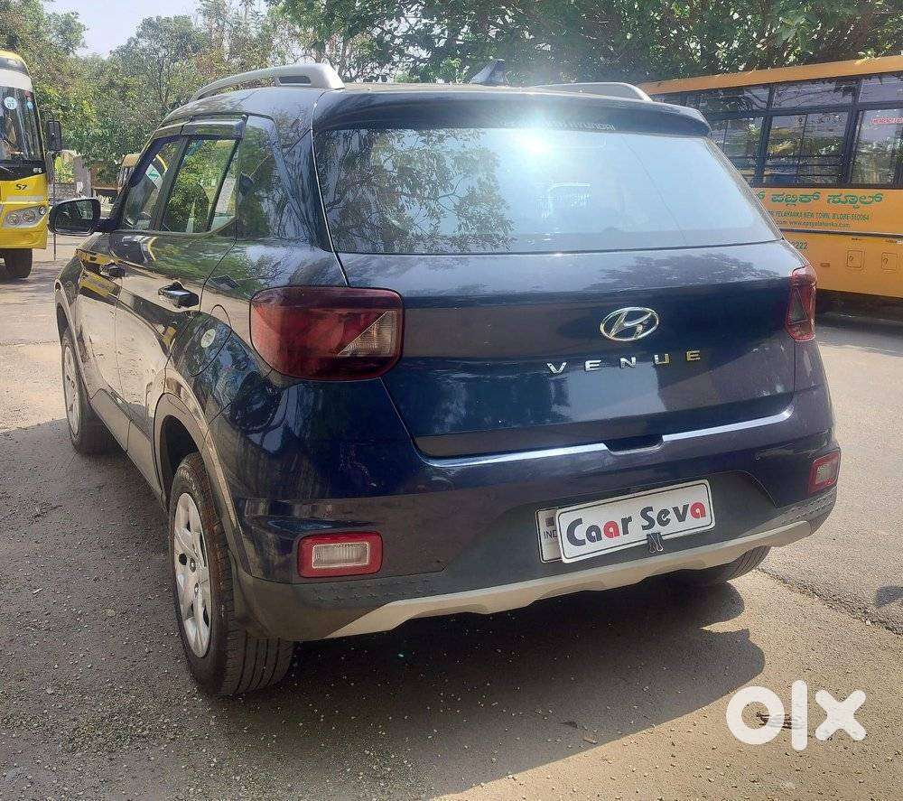 Hyundai Venue 1.2 S Plus, 2020, Petrol