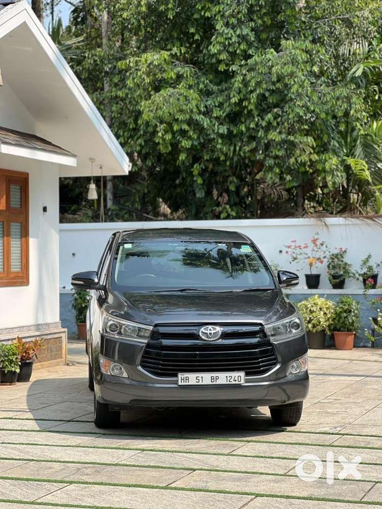 Toyota Innova Crysta 2017 Diesel Well Maintained