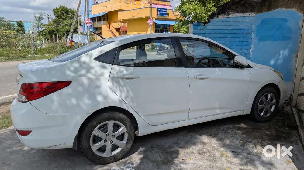 Hyundai Verna 2011 Manual Petrol 82000 Km