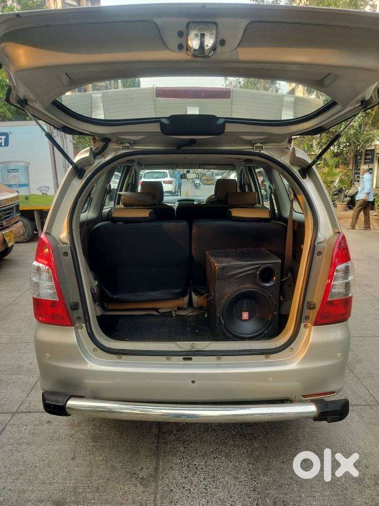 Toyota Innova 2.5 G (diesel) 8 Seater Bs Iv, 2015, Diesel