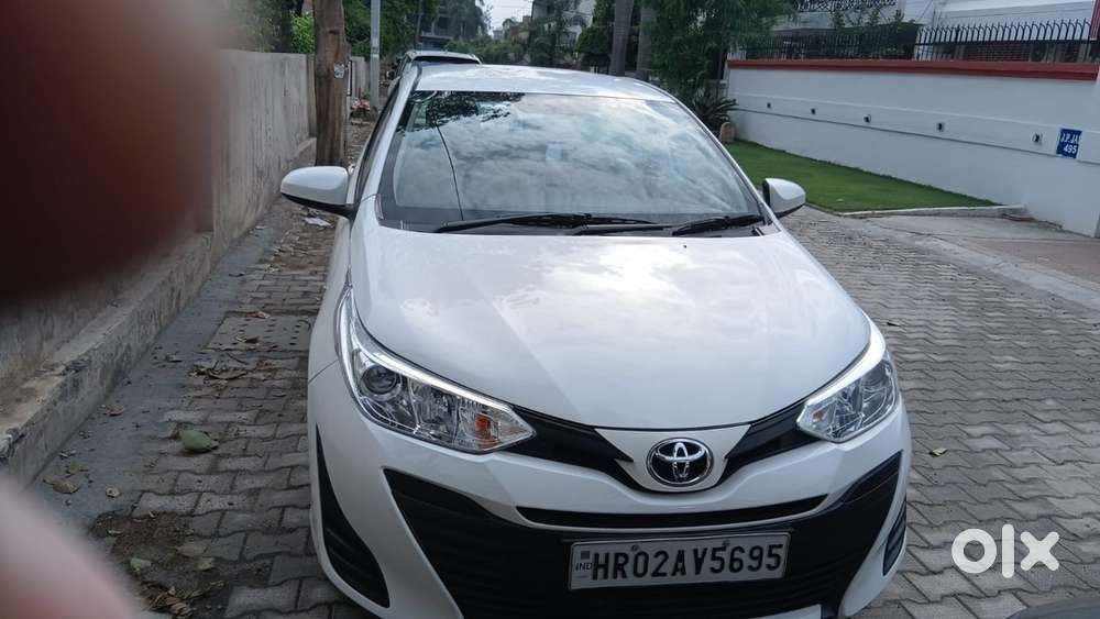 Toyota Yaris Petrol Manual 2021